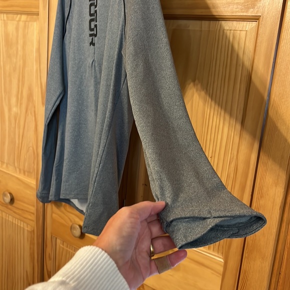 Under Armour grey and black Coldgear top. Size XL - Picture 3 of 3